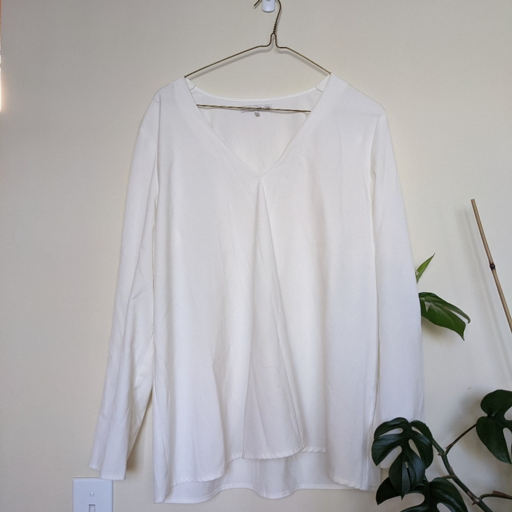 OAK + FORT Off White Long Sleeve V Neckline Blouse